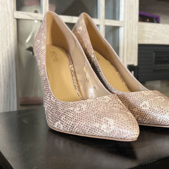 Michael Michael Kors Size 8 Snake print Heels Pointy heels NWOT - Picture 2 of 6